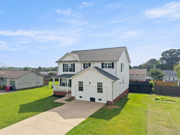 3390 Bradfield Dr, Clarksville, TN 37042