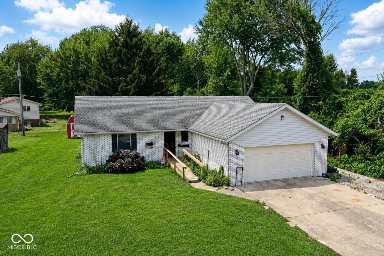 804 Berkley Drive, Fortville, IN 46040 Main Photo