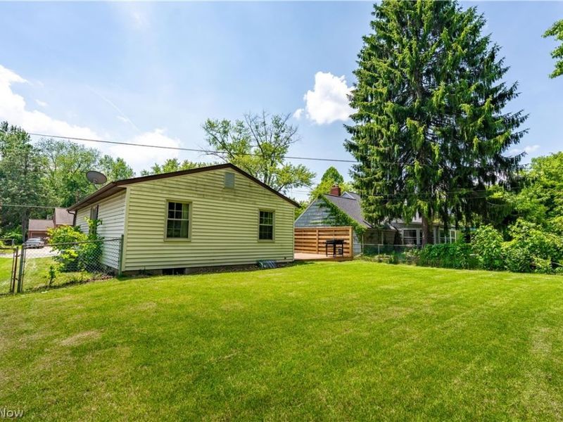 2111 34th Street NW, Canton, OH 44709 Photo 5