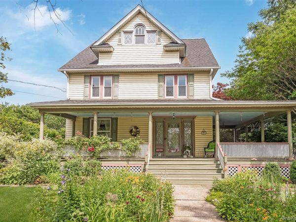 67 Davison Place , Rockville Centre, NY 11570
