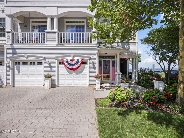 40 Skimmer Lane, Port Monmouth, NJ 07758