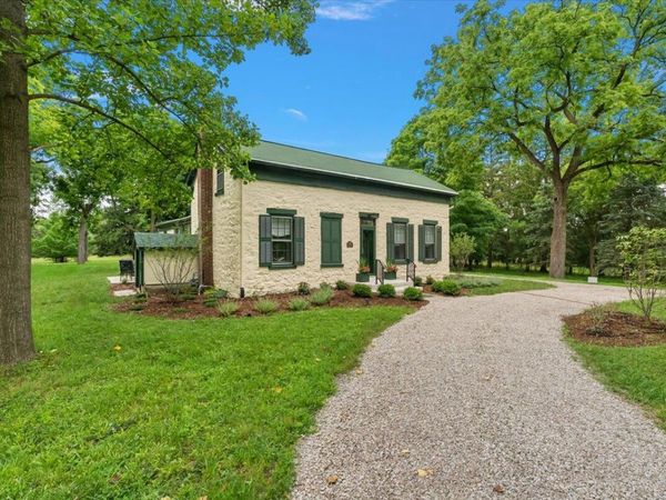 1575 Earhart Road, Ann Arbor, MI 48105