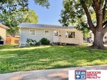 220 E Northern Heights Drive, Seward, NE 68434