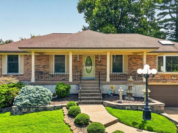 468 Falaise Drive, Creve Coeur, MO 63141