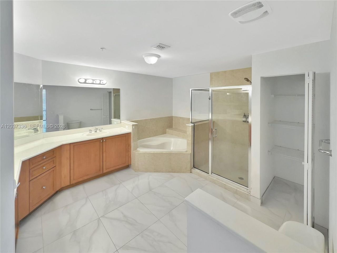 8390 SW 72 , Unit 106, Miami, FL 33143 Photo