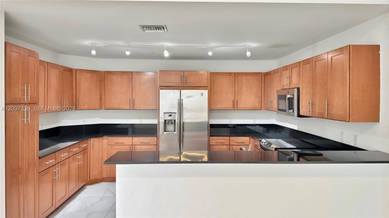 8390 SW 72 , Unit 106, Miami, FL 33143 Photo