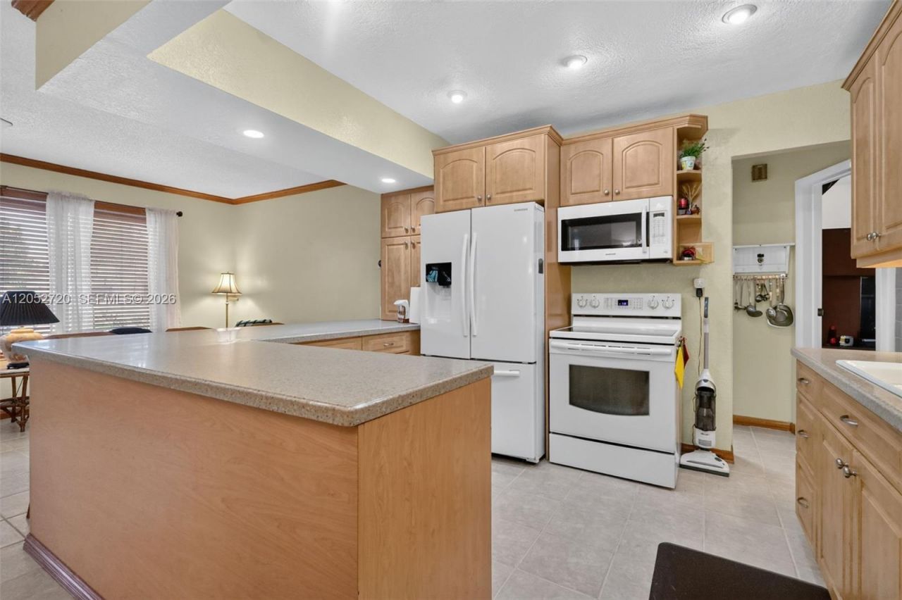 6361 Scott St , Hollywood, FL 33024 Photo