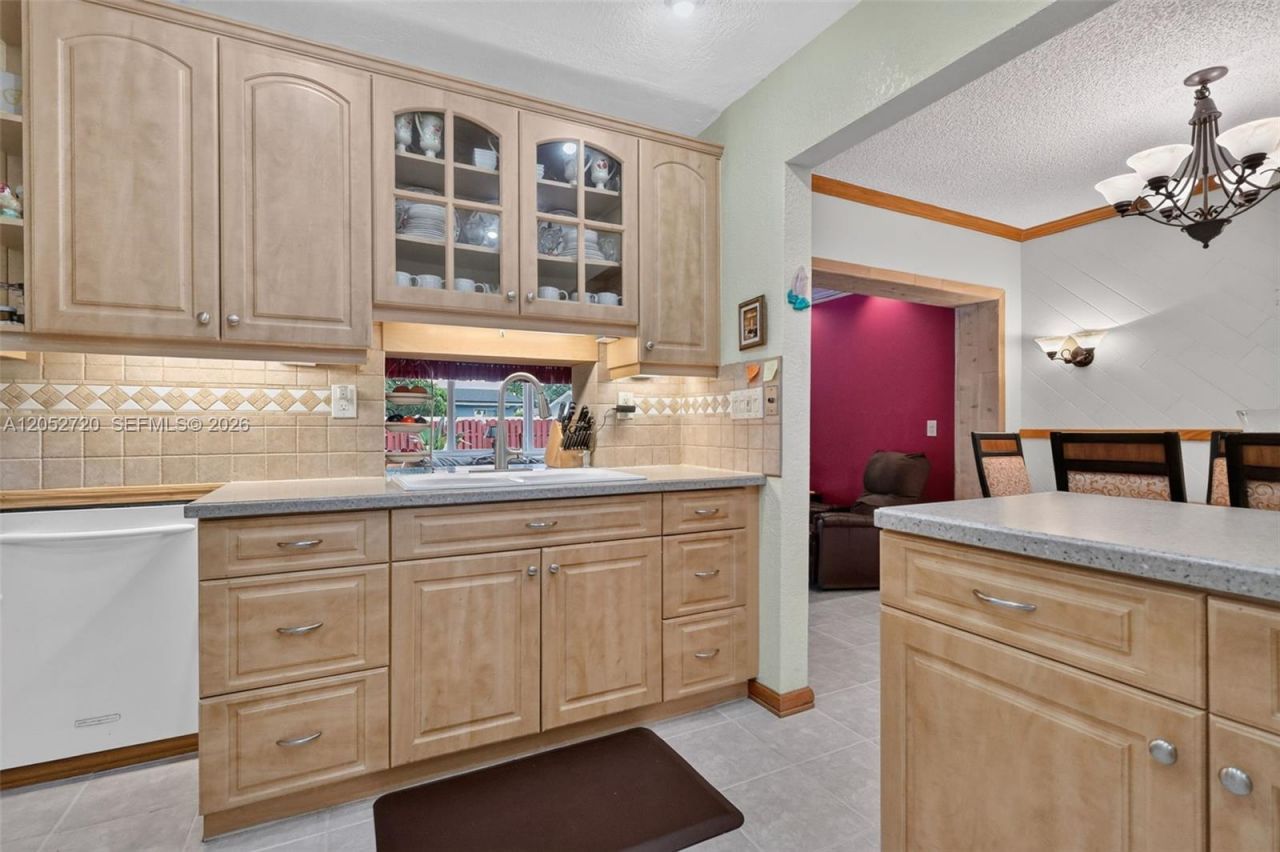 6361 Scott St , Hollywood, FL 33024 Photo