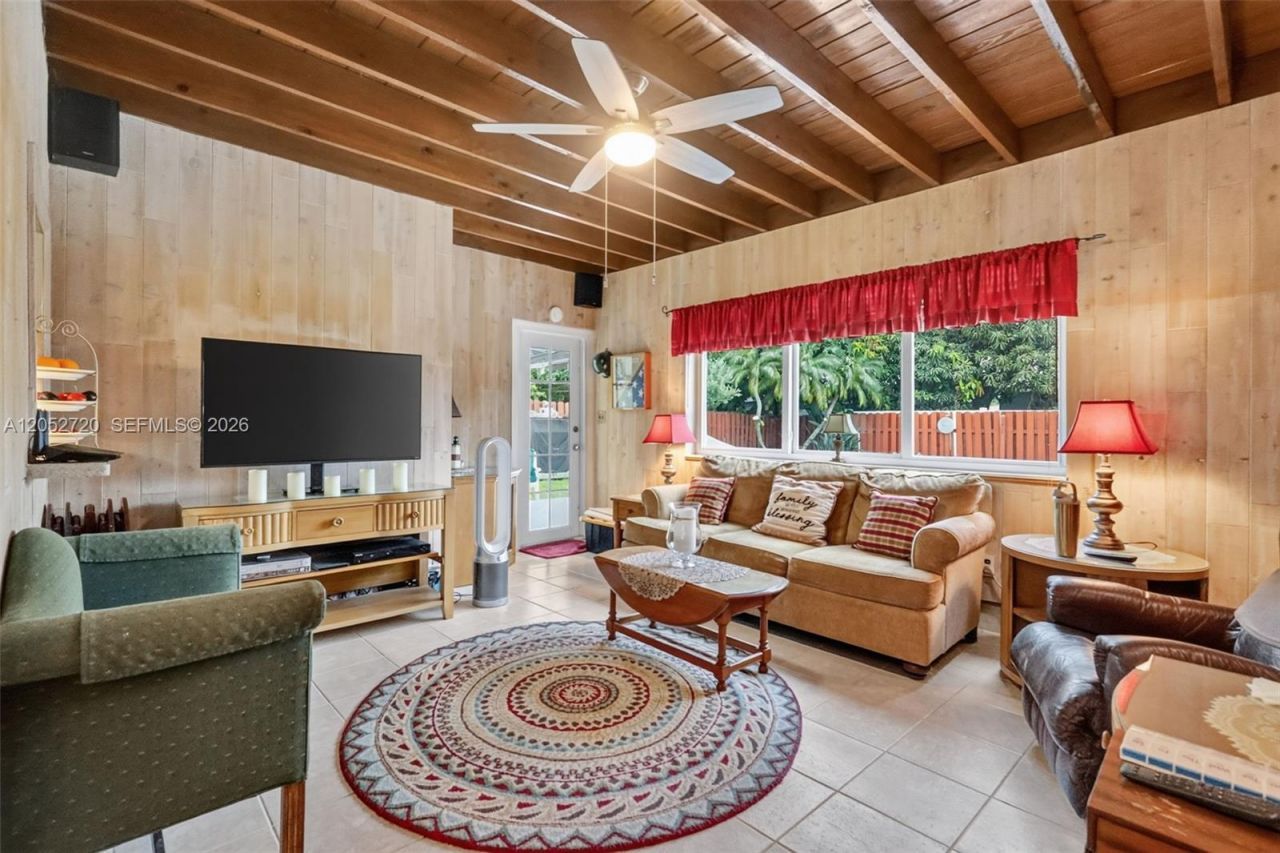 6361 Scott St , Hollywood, FL 33024 Photo