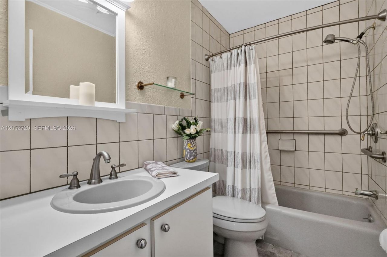 6361 Scott St , Hollywood, FL 33024 Photo