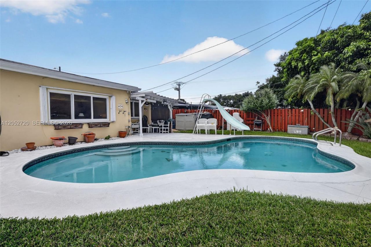 6361 Scott St , Hollywood, FL 33024 Photo