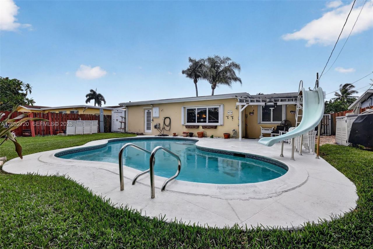 6361 Scott St , Hollywood, FL 33024 Photo