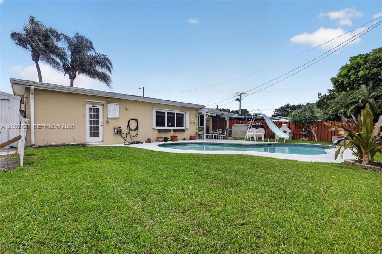 6361 Scott St , Hollywood, FL 33024 Photo