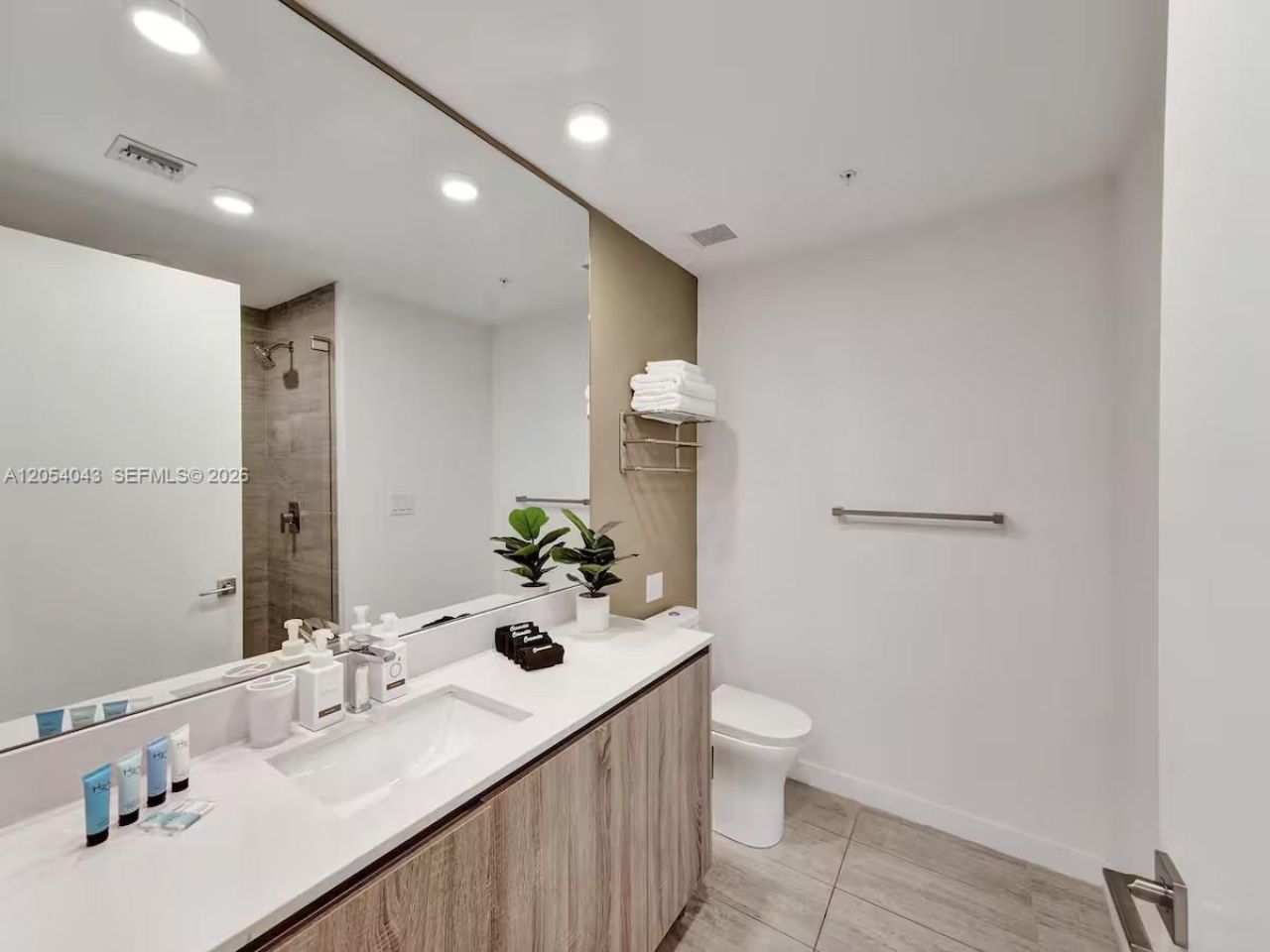3900 Biscayne Blvd, Unit S-216, Miami, FL 33137 Photo