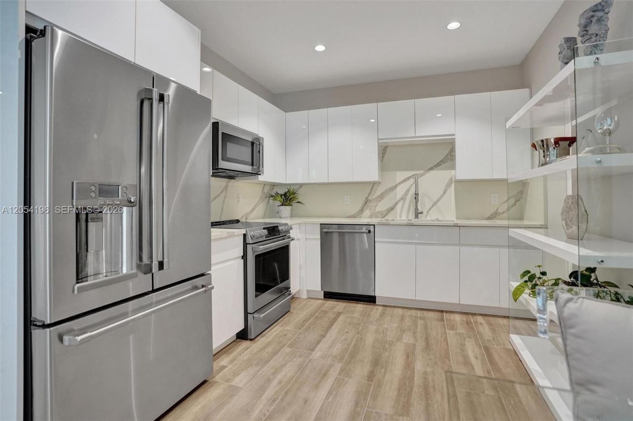 41 SW Seminole St, Unit 209 304 31, Stuart, FL 34994 Photo