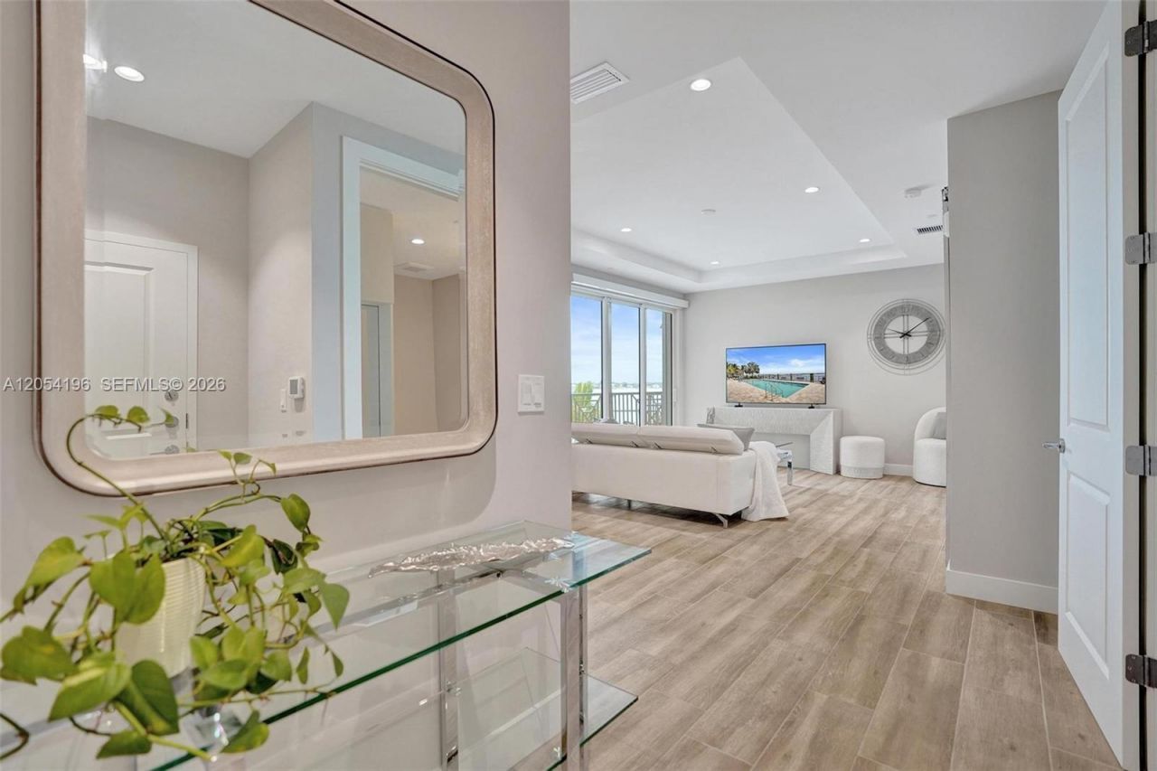 41 SW Seminole St, Unit 209 304 31, Stuart, FL 34994 Photo