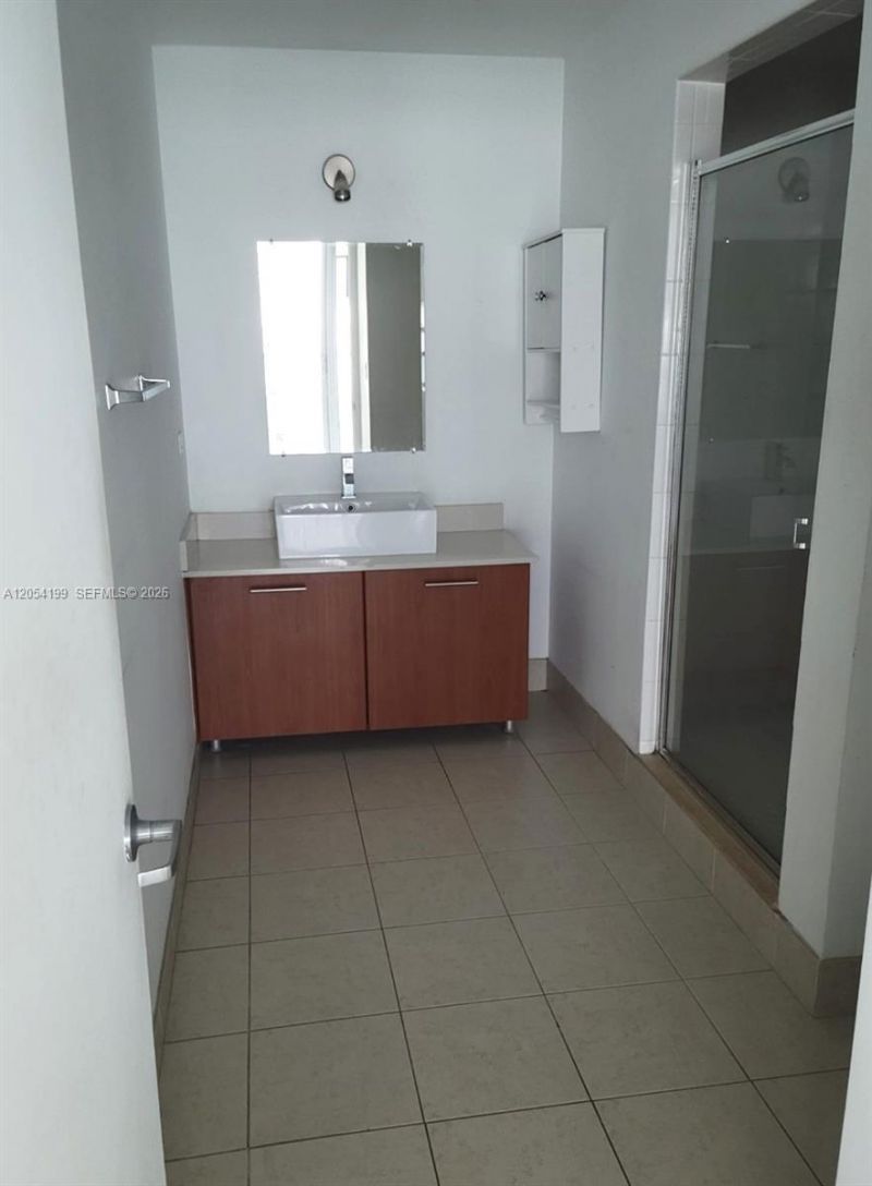 3301 NE 1 Av , Unit L0205, Miami, FL 33137 Photo