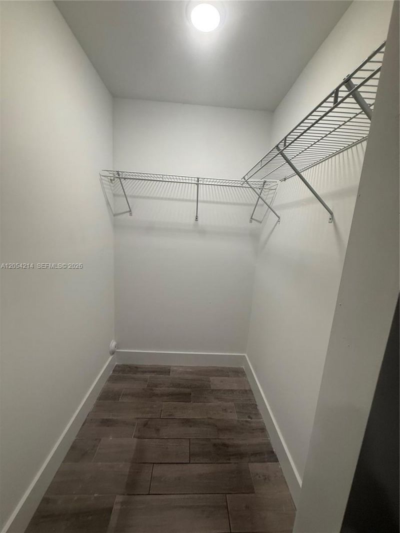 486 E 30th St, Unit 101, Hialeah, FL 33013 Photo