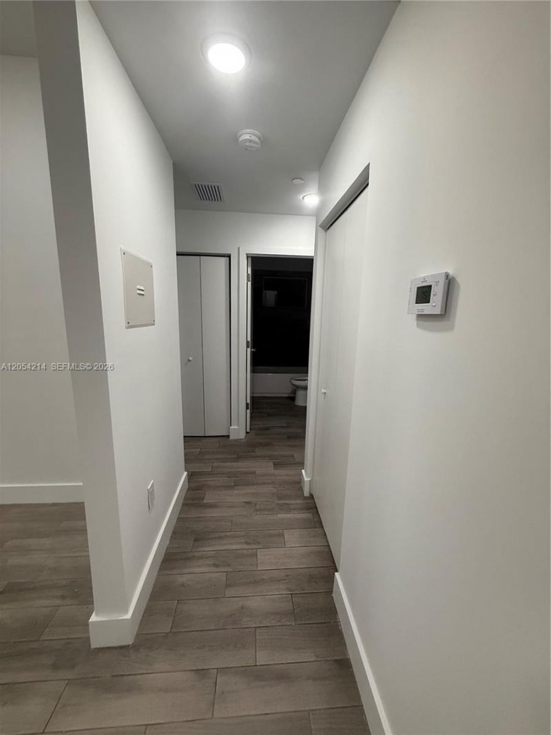 486 E 30th St, Unit 101, Hialeah, FL 33013 Photo