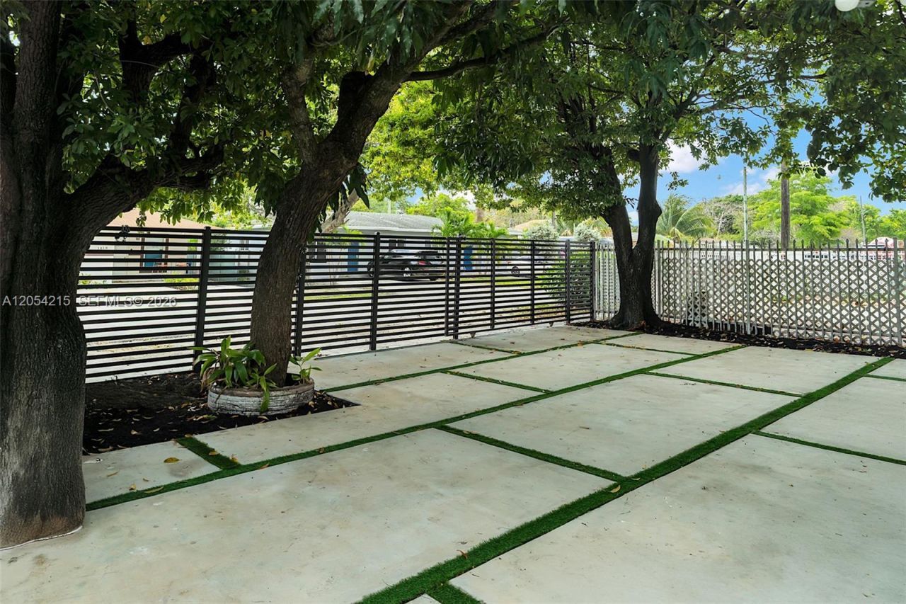 1829 NW 62nd Ter, Unit N/A, Miami, FL 33147 Photo