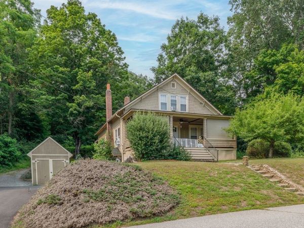 11 Old Main Road, Warner, NH 03278