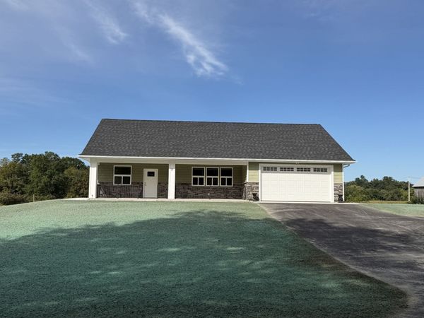 2 Cronin Hill Road, Hatfield, MA 01038