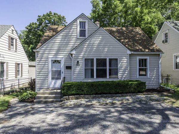 302 E Washington Street , Round Lake Park, IL 60073