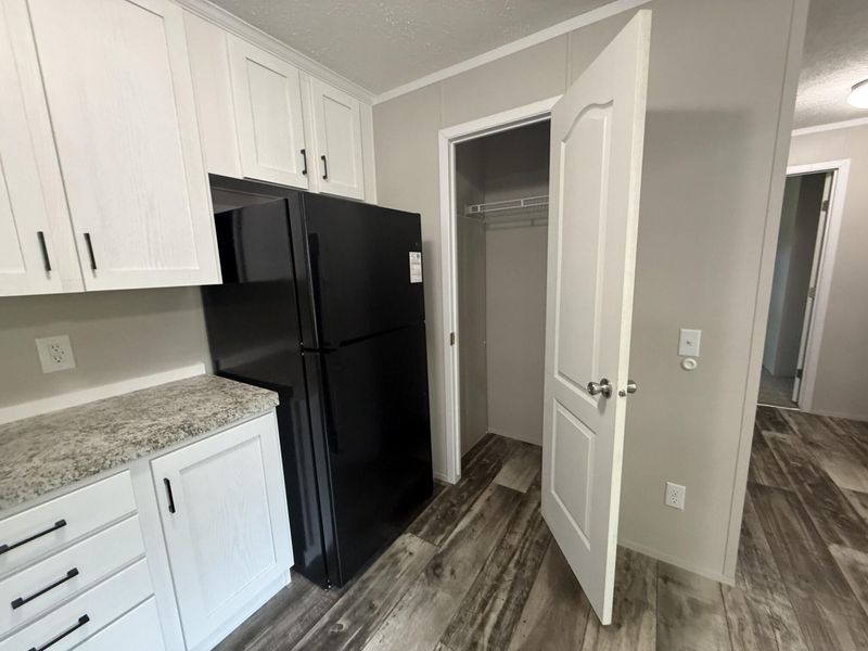 200 N Knoxville Avenue, Unit 16, Saint Marys, OH 45885 Photo 4