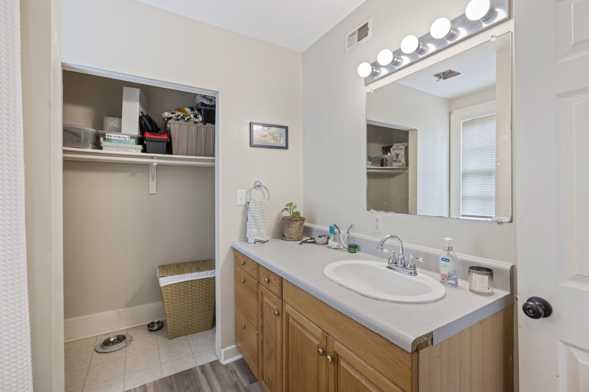 11 Smith Street Photo 14