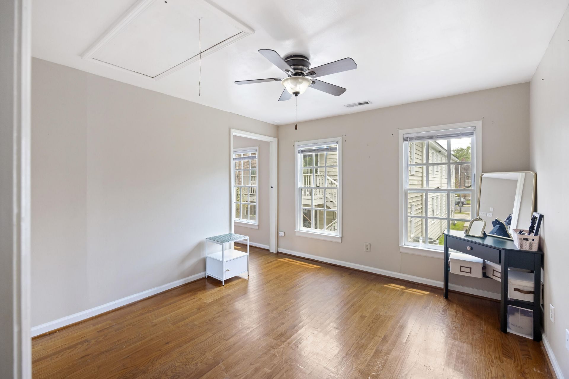 11 Smith Street Photo 40