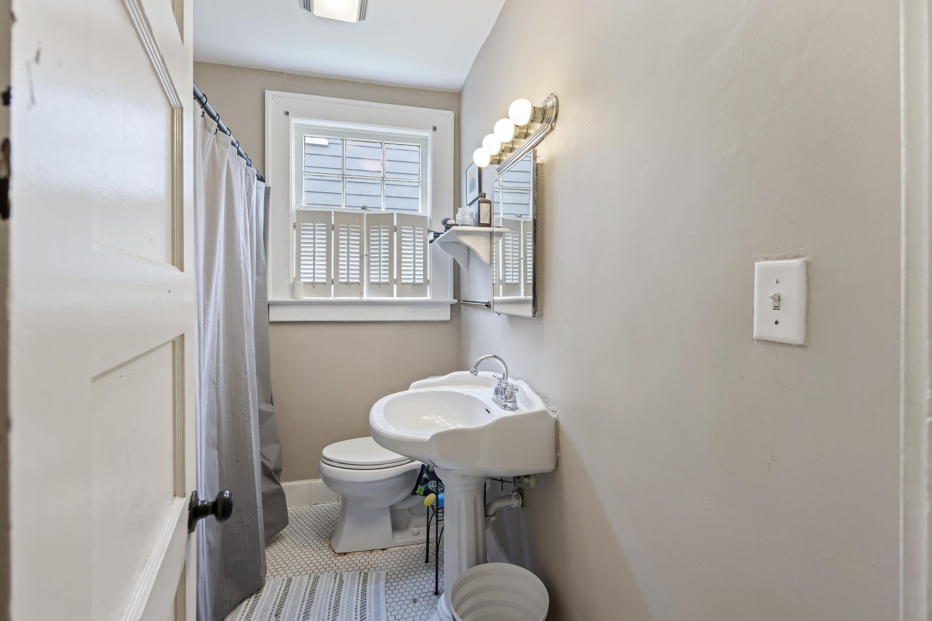 11 Smith Street Photo 6