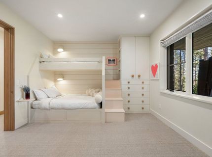 265 Laura Knight , Truckee, CA 96161 Photo