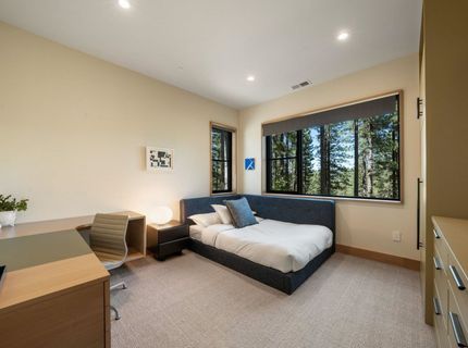 265 Laura Knight , Truckee, CA 96161 Photo