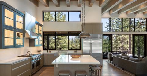 265 Laura Knight , Truckee, CA 96161 Photo