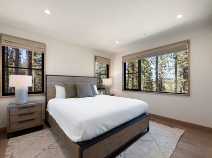 265 Laura Knight , Truckee, CA 96161 Photo