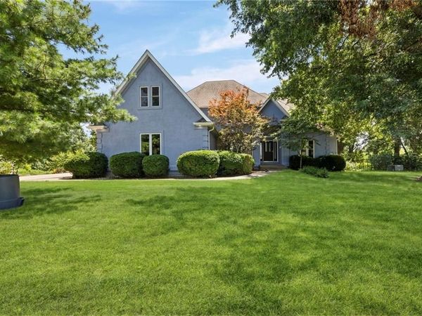 5253 W 215th Street, Bucyrus, KS 66013