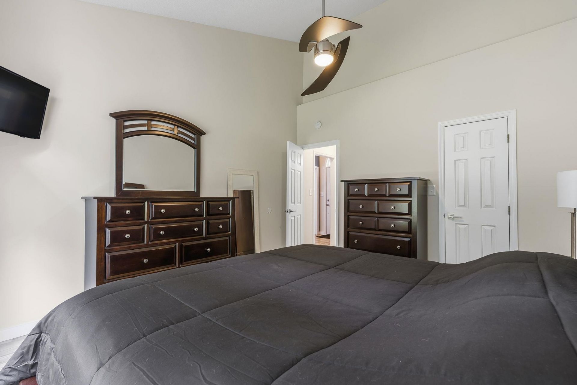 1674 Sedgefield Dr. Photo 14