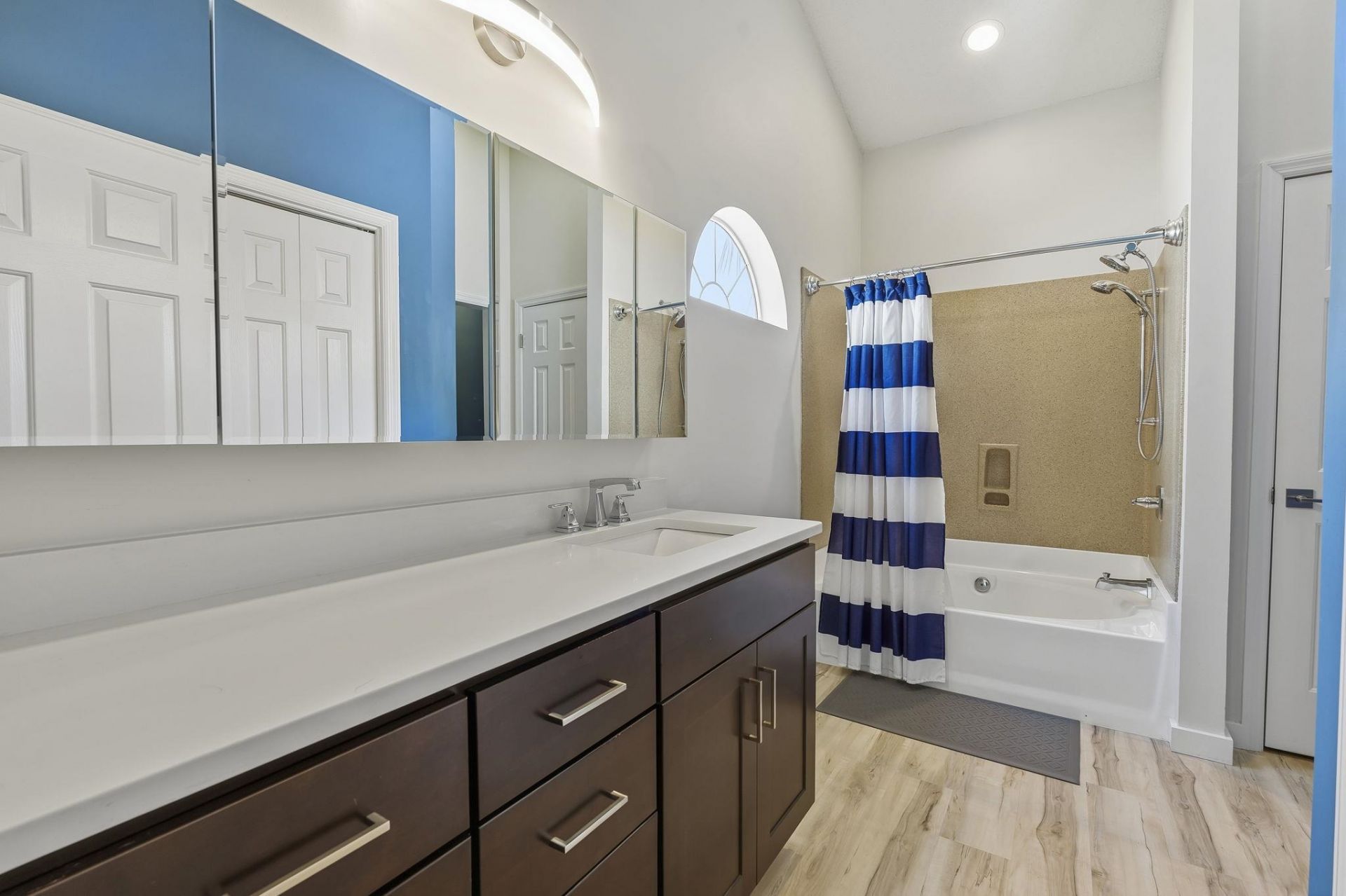 1674 Sedgefield Dr. Photo 32