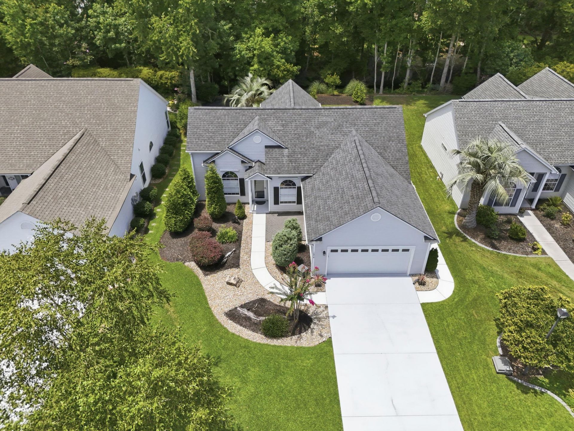 1674 Sedgefield Dr. Photo 6