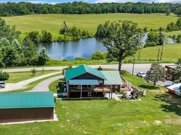 1280 Spencer Mill Rd , Burns, TN 37029