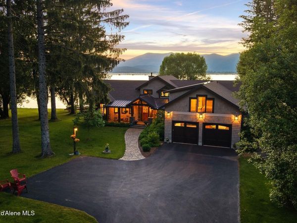 32 Crescent Lane, Sagle, ID 83860