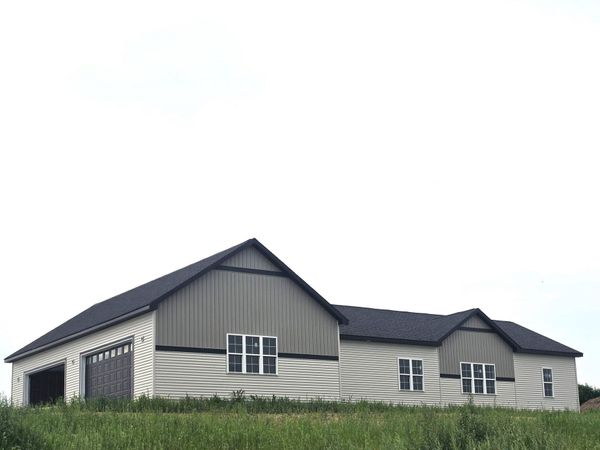 800 Karsten Drive, Horicon, WI 53032