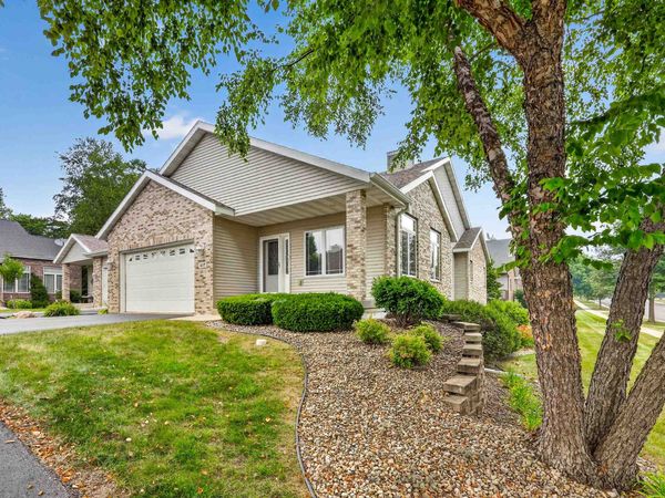 617 Nightingale Lane, Cottage Grove, WI 53527