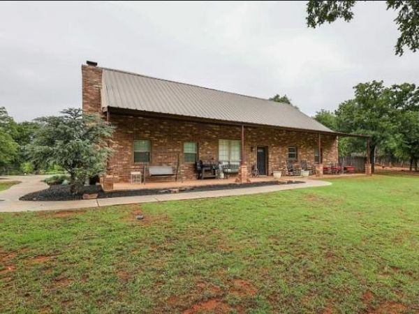 27059 Whispering Oaks Drive, Blanchard, OK 73010