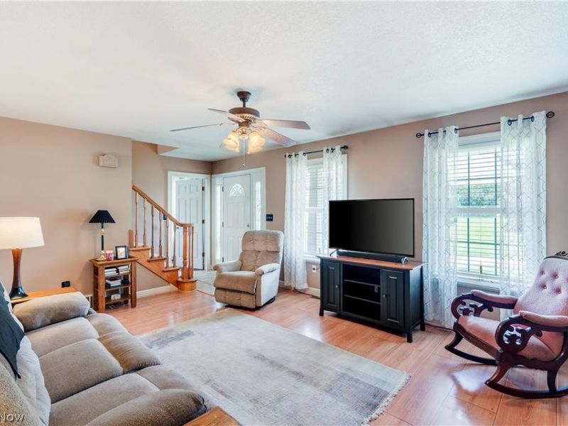3810 Linda Way, New Waterford, OH 44445 Photo 7