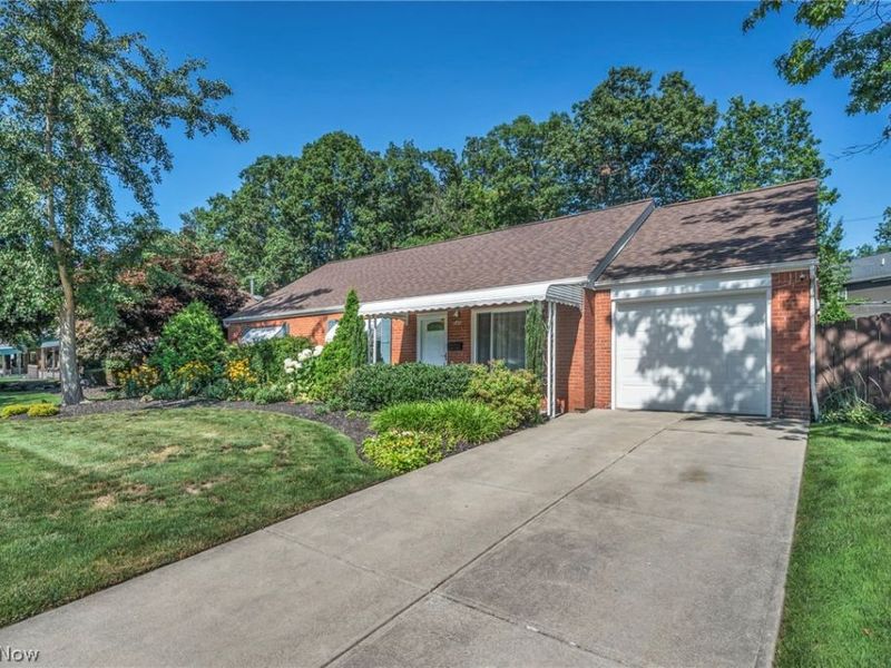 545 Walnut Drive , Euclid, OH 44132 Photo 2
