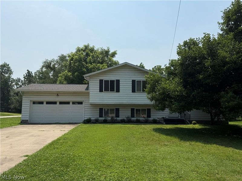 36 Westvue Drive, Tallmadge, OH 44278 Photo 2