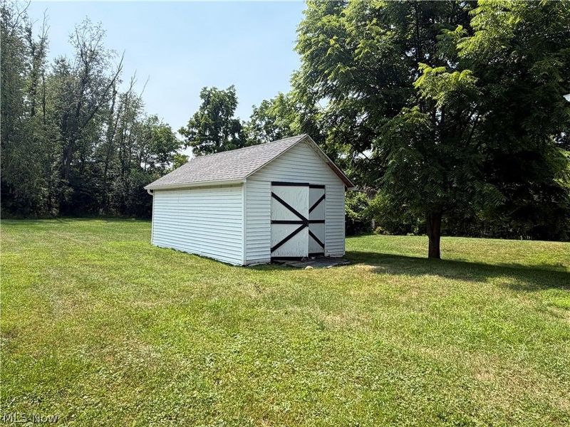 36 Westvue Drive, Tallmadge, OH 44278 Photo 3