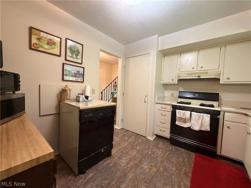 36 Westvue Drive, Tallmadge, OH 44278 Photo 8