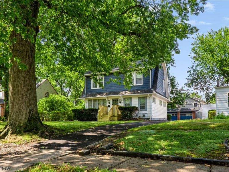 13513 Corby Road, Cleveland, OH 44120 Photo 3